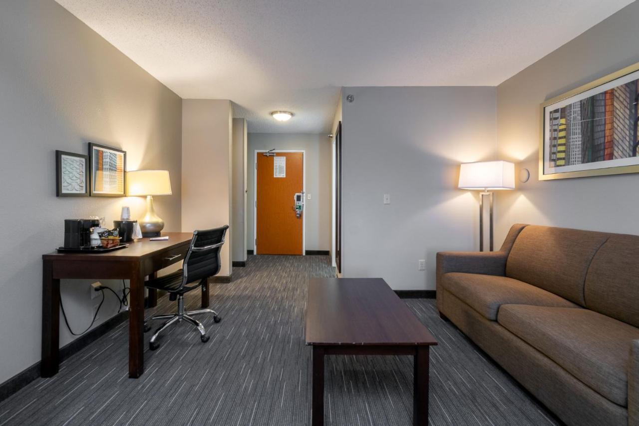 Wingate By Wyndham Great Falls Exterior photo